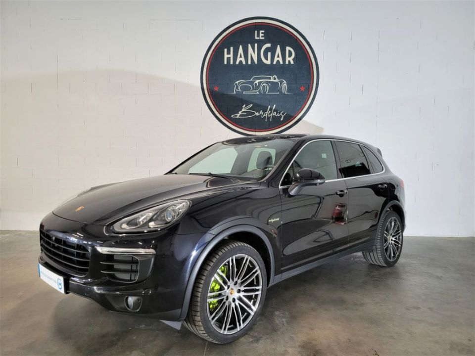 PORSCHE CAYENNE S E HYBRID 3.0 V6 Turbo 416 ch - Élégance et Performance Fusionnées - image 0