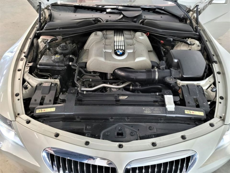 BMW SERIE 6 645Ci V8 4.4L 333ch Cabriolet Steptronic - Performance et Élégance à l'État Pur - image 21