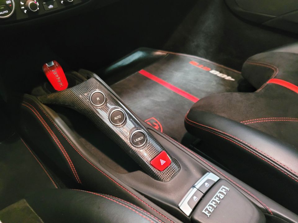 FERRARI 488 GTB V8 3.9 670ch - Performance et Élégance Sublimées - image 8