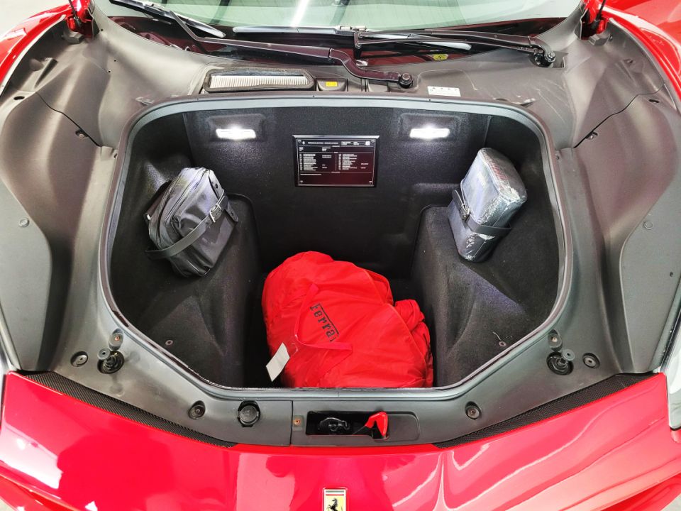 FERRARI 488 GTB V8 3.9 670ch - Performance et Élégance Sublimées - image 20