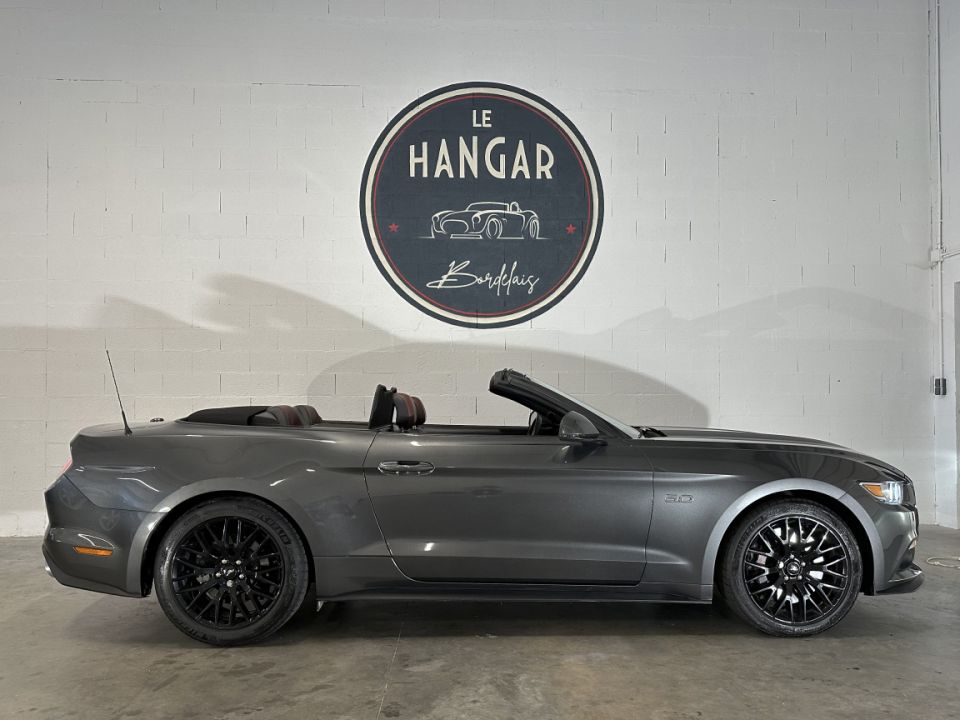 FORD MUSTANG Convertible V8 5.0 421ch GT - L'Élégance Musclée sous le Soleil - image 10