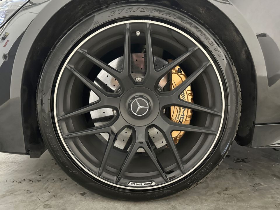 MERCEDES AMG GT 63S - L'Alliance Parfaite du Luxe et de la Performance - image 15