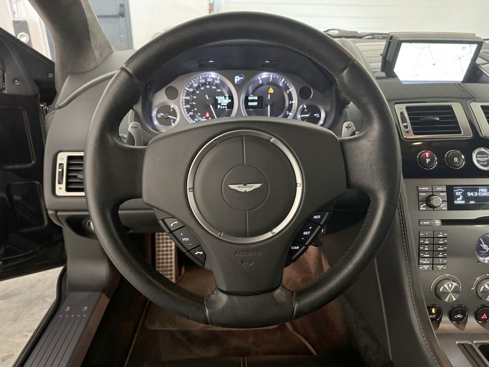 Explorez l'Exclusivité avec l'ASTON MARTIN DB9 Coupé V12 6.0 455ch BVA6 - 66 990 € - image 9