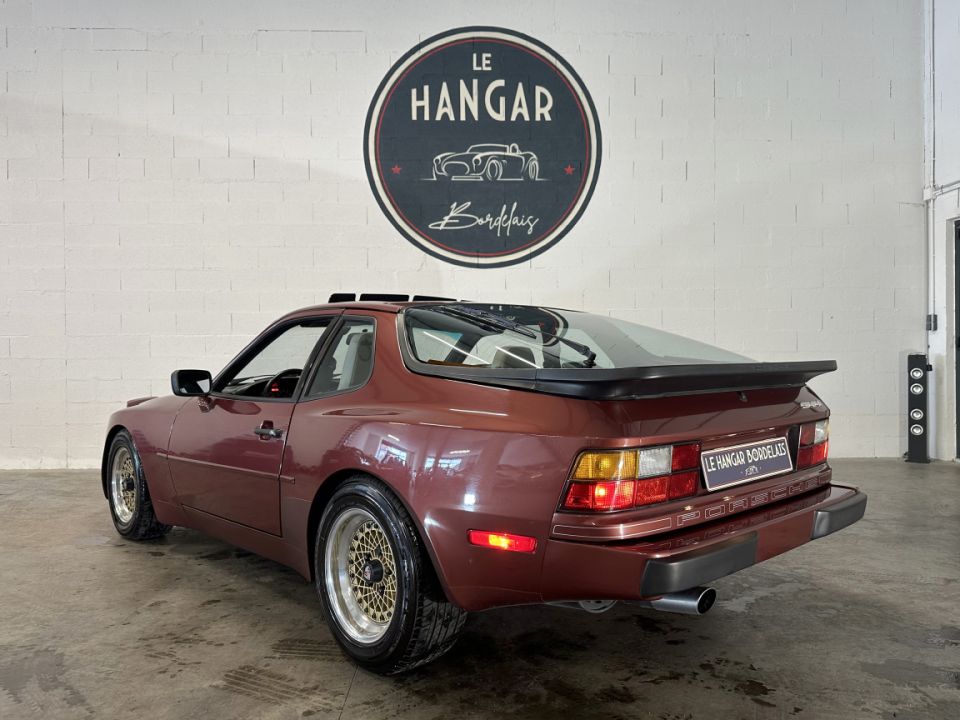 PORSCHE 944 Targa 2.5 163ch BVM5 - Le Hangar Bordelais - image 4