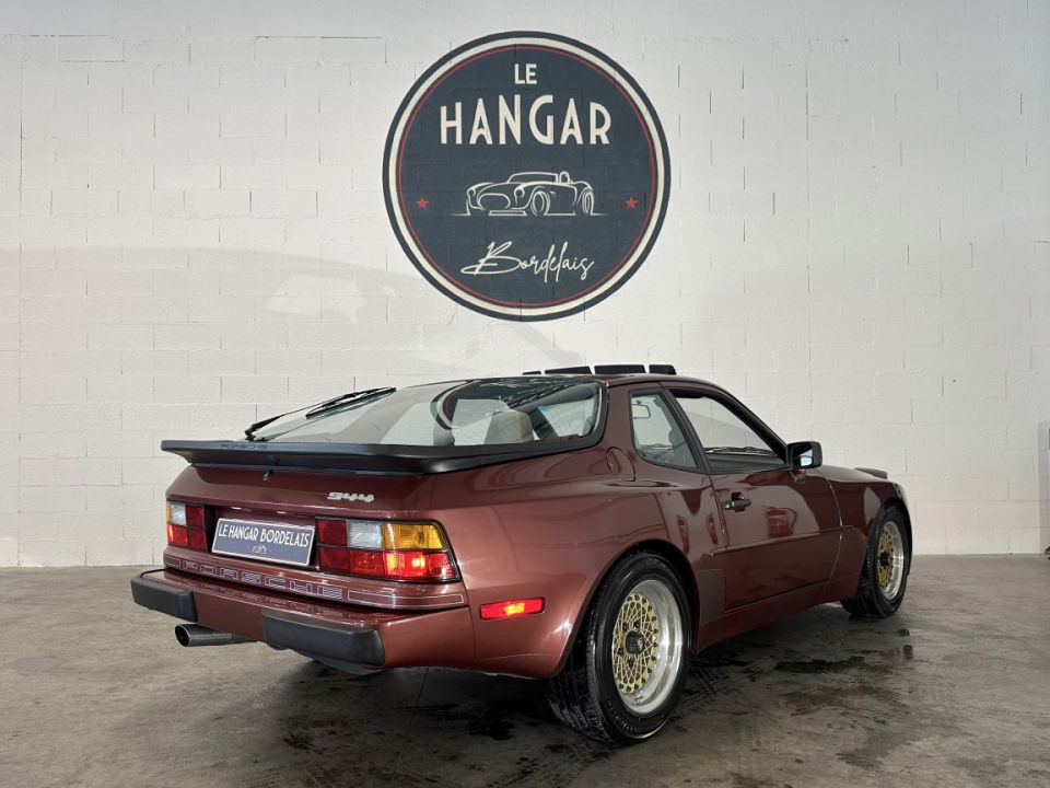 PORSCHE 944 Targa 2.5 163ch BVM5 - Le Hangar Bordelais - image 8