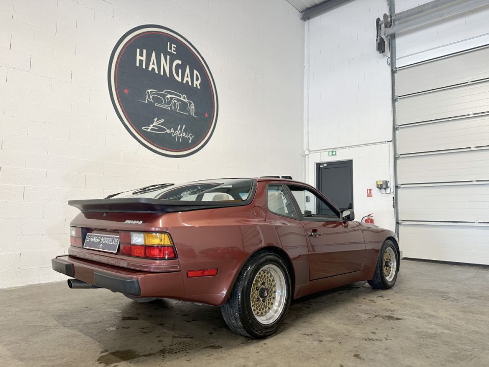 PORSCHE 944 Targa 2.5 163ch BVM5 - Le Hangar Bordelais - image 21