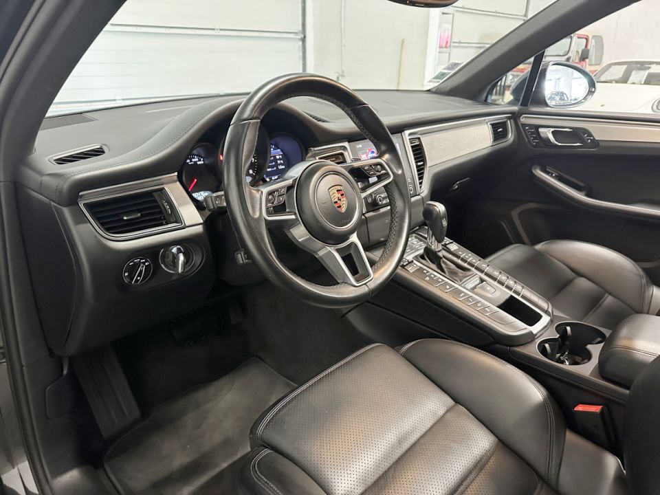 PORSCHE Macan GTS V6 3.0 360ch PDK7 : Puissance et Sophistication - 61 990 € - image 1