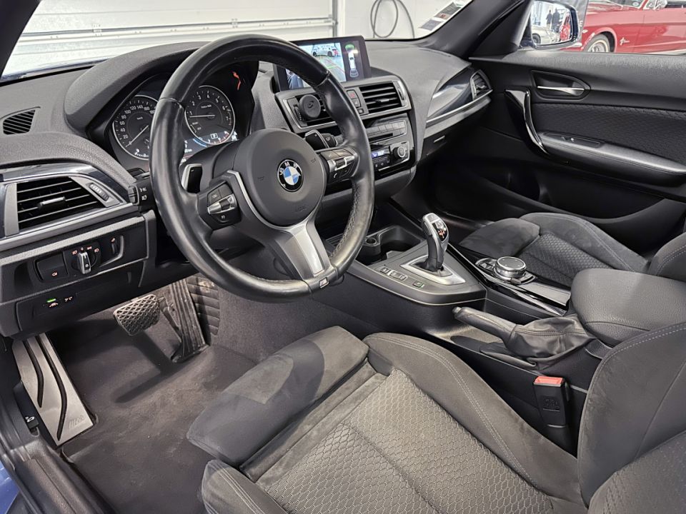 BMW SERIE 1 M135i xDrive 3.0 326ch BVA8 : Puissance et Élégance - 30 990 € - image 1