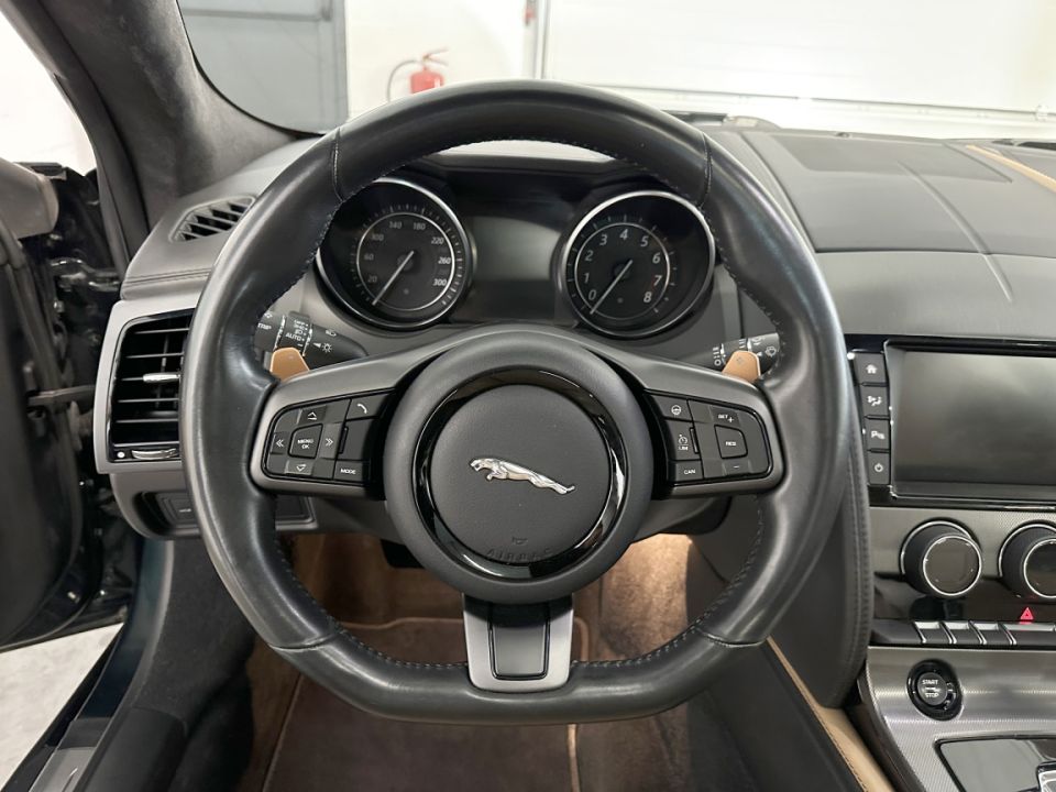 JAGUAR F-Type Coupé V6 3.0 Compresseur 340ch : Un Design Élégant Allié à une Performance Exaltante - 46 990 € - image 7