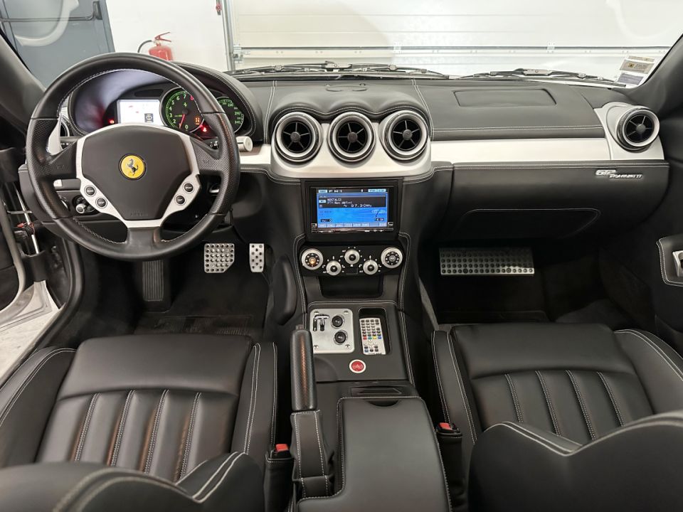 FERRARI 612 Scaglietti V12 5.7 540ch F1 – Élégance et puissance italienne - 89 990 € - image 9