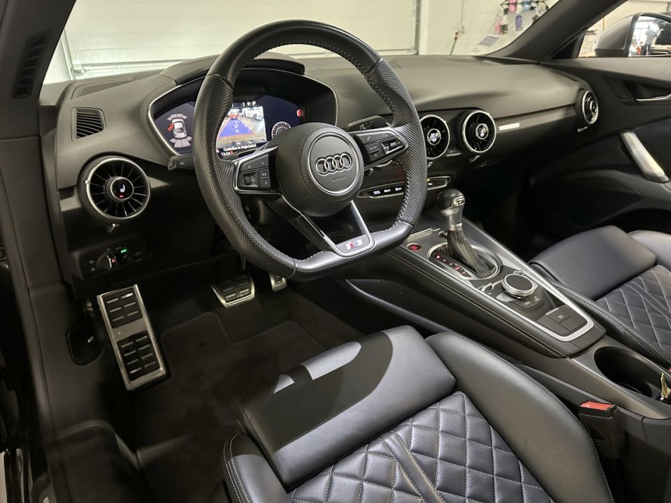 Audi TTS Coupé 40 TFSI 2.0 306ch S-Tronic 7 Quattro - Performance et Raffinement - 45 990 € - image 1