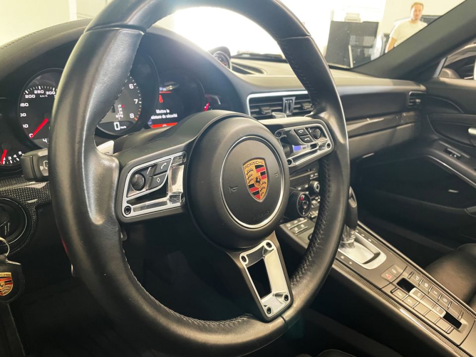 PORSCHE 911 TARGA 991.2 4S 3.0i 420 PDK - Une Symphonie de Puissance et d'Élégance - image 11