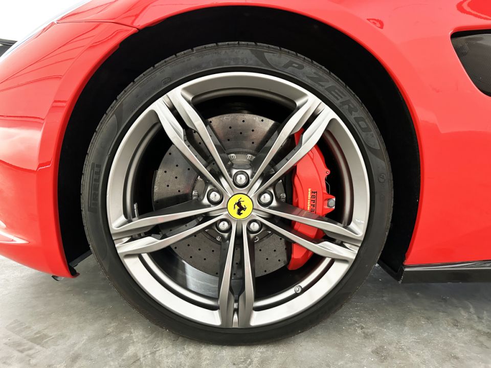 FERRARI GTC4 LUSSO V12 6.3 690ch - Puissance et Élégance Redéfinies - image 16