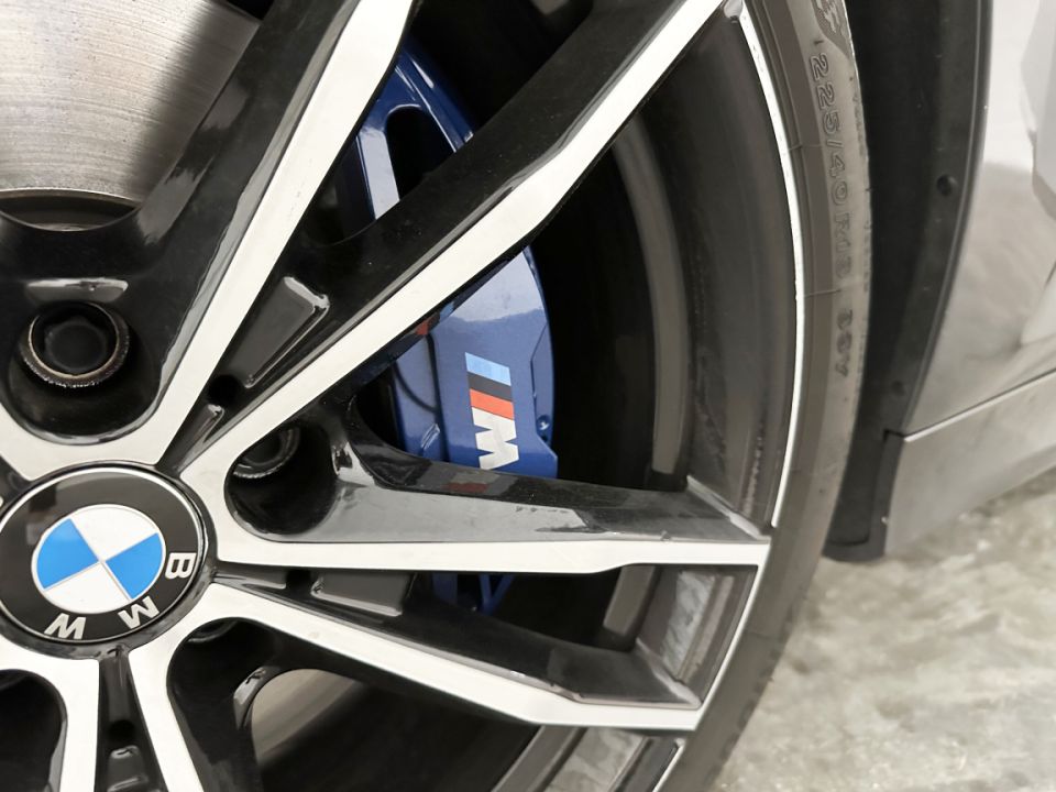 BMW SERIE 3 330e M Sport BVA8 - Élégance, Puissance et Technologie Intégrées - image 16