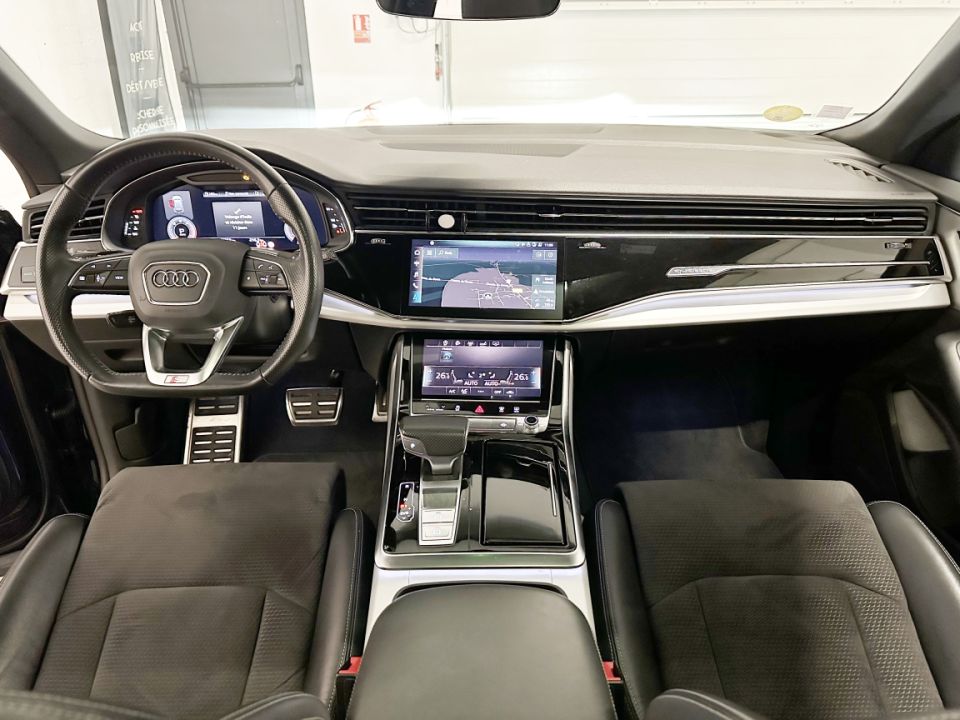 Découvrez l'AUDI Q8 50 TDI V6 3.0 286ch Quattro S-Line Tiptronic 8 - Performances et Élégance Redéfinies - image 11