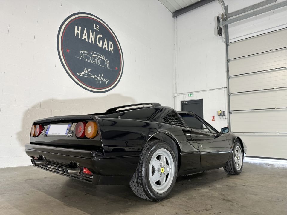 FERRARI 328 GTS V8 3.2 270ch BVM5: Iconique Cabriolet de Collection - image 19