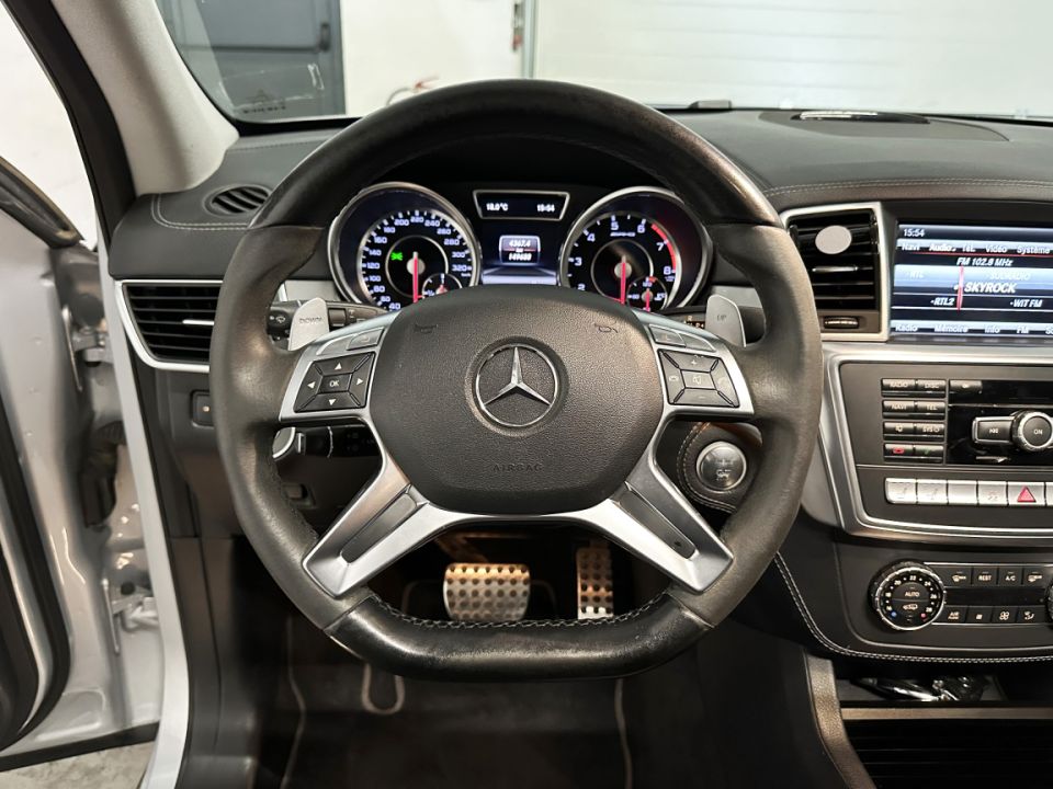 Performance et Luxe Réunis : MERCEDES CLASSE M ML 63 AMG V8 - image 13