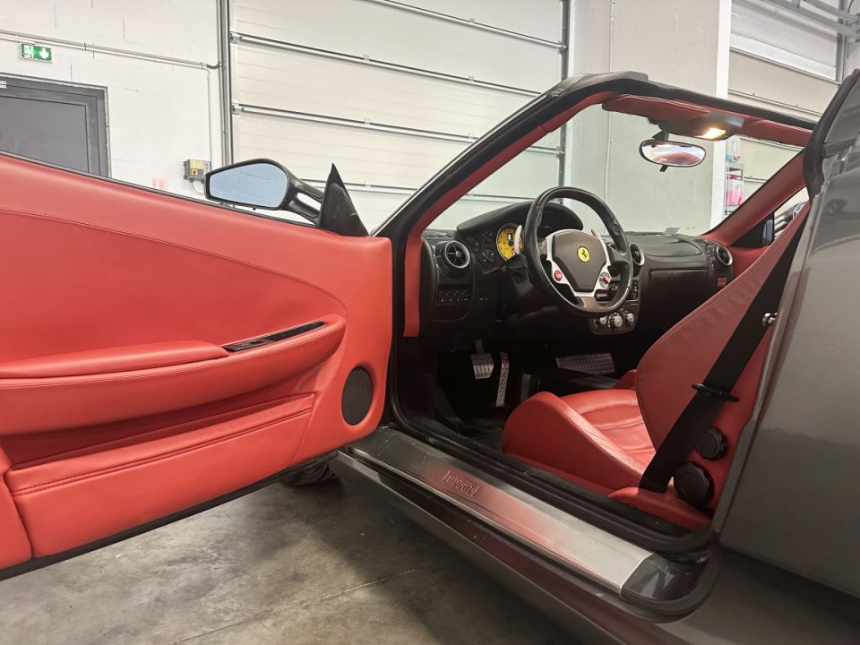 Ferrari F430 Spider V8 490ch F1 : Performance et Élégance Cabriolet - image 11