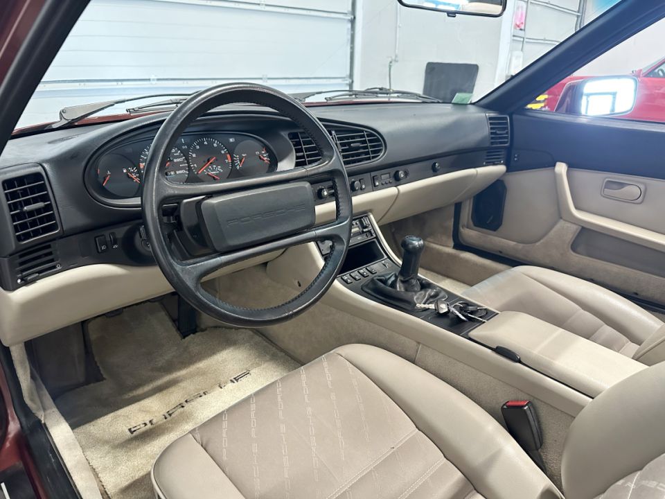 Porsche 944 Targa 2.5 : Élégance et Performance au Volant - 25 990 € - image 1