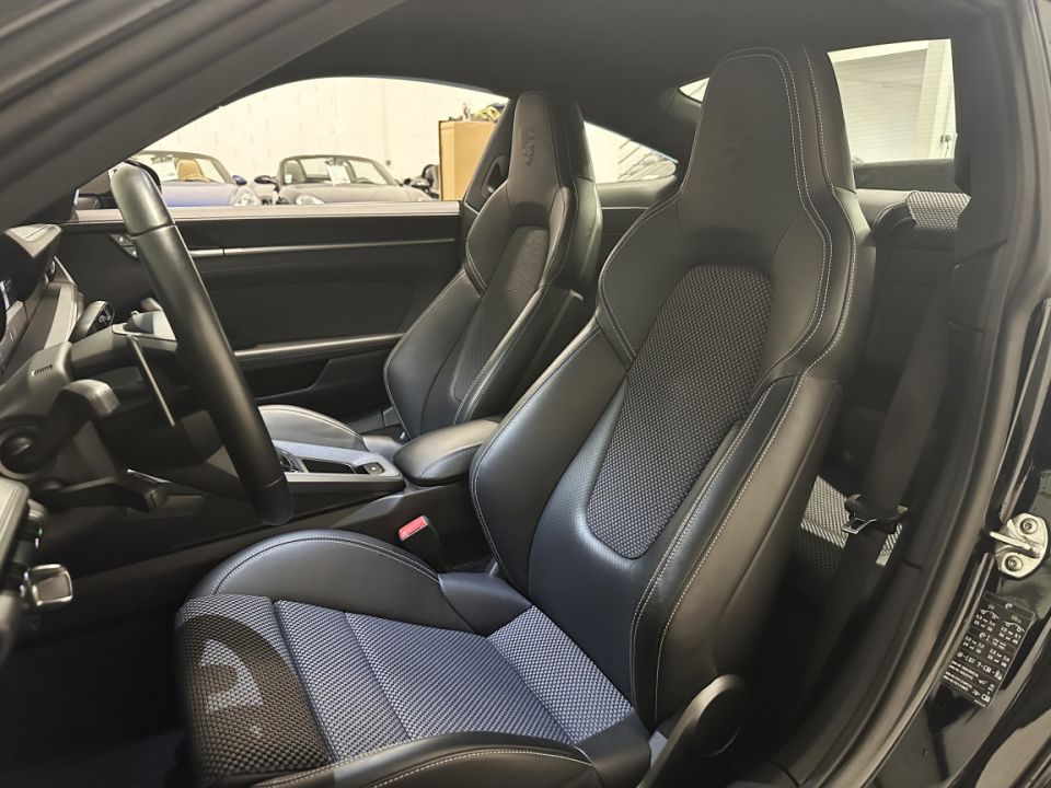 Porsche 911 Type 992 Carrera Coupé 3.0 385ch PDK8 - Performance et élégance au rendez-vous - image 3