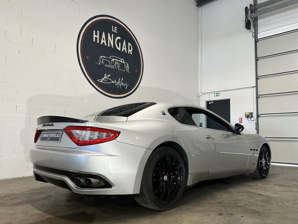 Maserati Granturismo V8 : Performance et Élégance Intemporelle - image 17